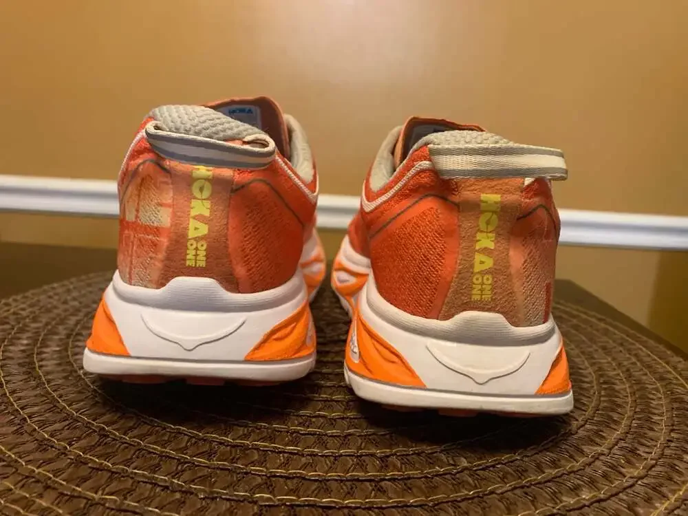 Hoka One One Huaka Coral Performance Road Running Shoes 7.5